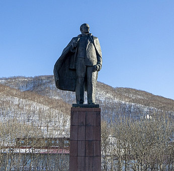 Памятник В. И. Ленину на Театральной площади